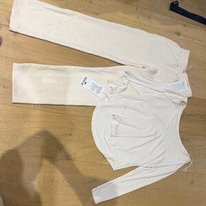 Lululemon, brand new Cream Lounge Set